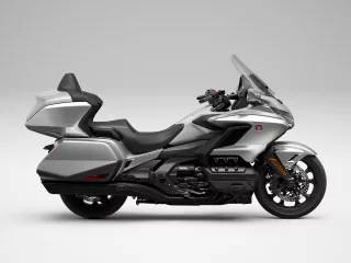 25 Honda Gold Wing Tour DCT_Light Silver Metallic_RHP