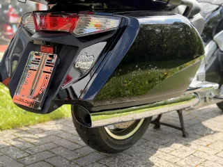 208 (8)