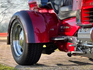 878 (3)