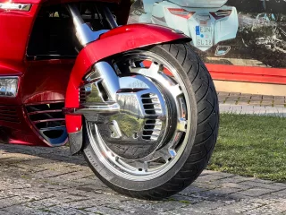 878 (2)