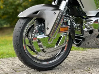 882 (13)