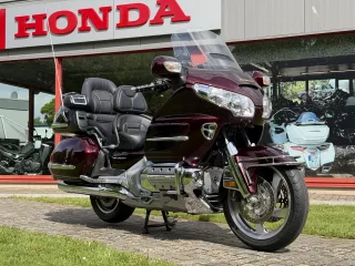 152 (2)
