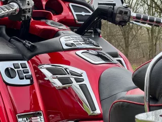 640 (8)