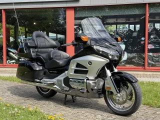 208 (4)