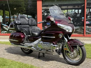 152 (4)