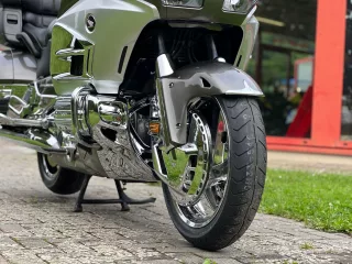 882 (3)